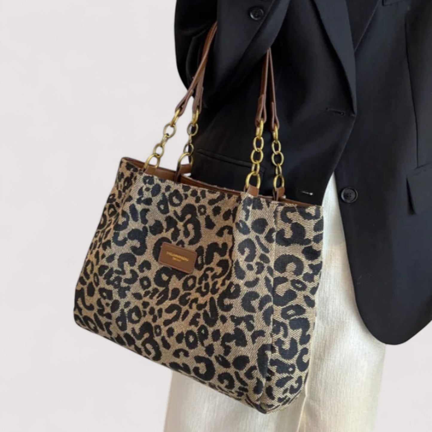 Olivia – Leopard Canvas Shopping Bag